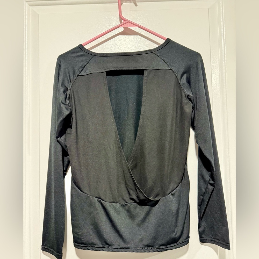 Women's Mesh Workout/Yoga/Active -  Long Sleeve Open Back Top (Black S). Worn 1x